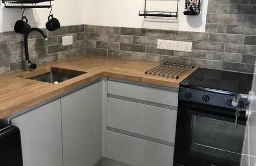 Millendreath Apartamento | Lujoso-Estudio-Baño con ducha