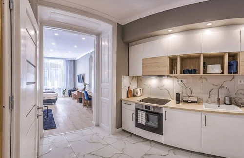 Belso-Ferencvaros Apartamento | Luxury Studio for TREASURE SEEKERS