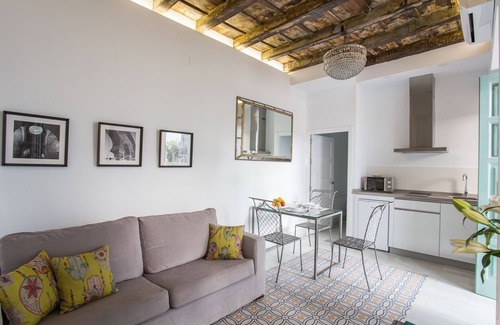 La Catedral Apartamento | Estudio de lujo cerca de la Mezquita Catedral con maravilloso patio en un