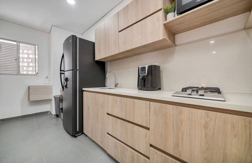 El Tesoro Apartamento | Luxury Studio - Tesoro, Provenza, and Parque Lleras