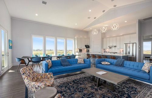 Port Bolivar Casa | Luxury | Stunning Gulf Views | Pool | Elevator