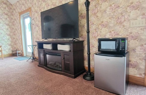 Millersburg Apartamento | Luxury Suite on Millionaire Lane in Berlin Ohio's Amish Country