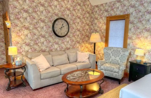 Millersburg Apartamento | Luxury Suite on Millionaire Lane in Berlin Ohio's Amish Country