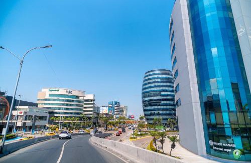 Simon Bolivar Apartamento | Luxury Suites frente mall del sol a pocos minutos del aeropuerto y terminal terrestre