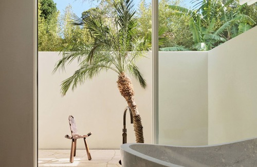 Whale Beach Casa | Luxury Sun-drenched Palm Beach resort style living with all the modern amenities