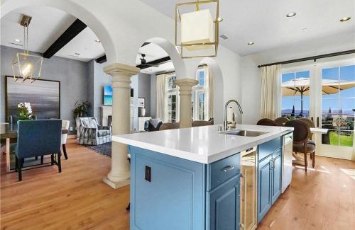 Rancho Palos Verdes Complejo | Luxury Terranea Villa with Hot Tub and Private Garage