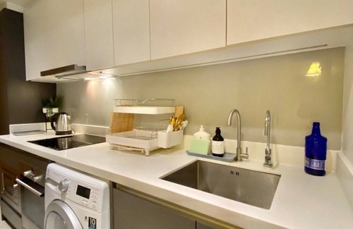 Bangkok Central Business District Condominio | Luxury 3 beds, 2BR near BTS Asok, Terminal 21