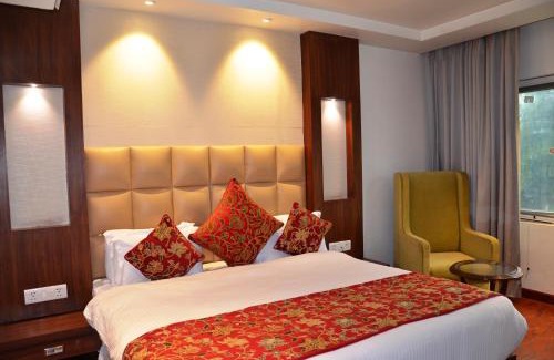 Nishat-Shalimar Complejo | Luxury The Royal Savoy