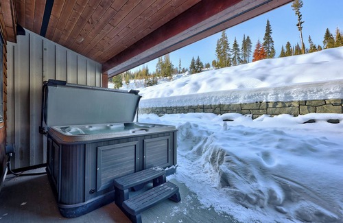 Sun Peaks Casa | Luxury three bedroom townhome #6 at Switchback Creek in Sun Peaks