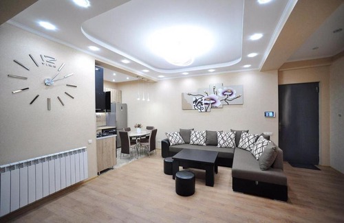 Avlabari Apartamento | Luxury Three Bedroom Apartment