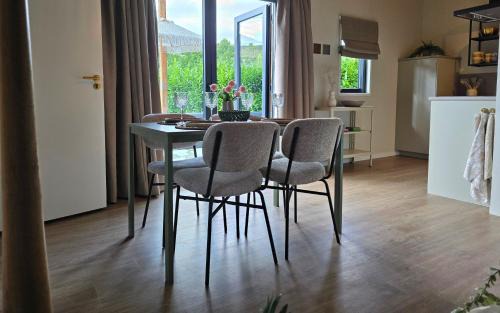 Schin op Geul Casa | Luxury Tiny House with private hot tub