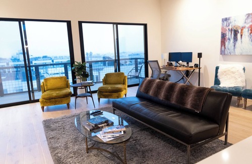 Cow Hollow Apartamento | Luxury top floor apartment in heart of Marina with amazing views, & amenities