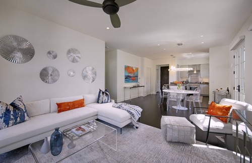 Oak Park Condominio | Luxury Top Floor Condo in Heart of Downtown Santa Barbara
