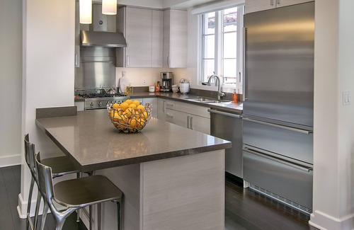 Oak Park Condominio | Luxury Top Floor Condo in Heart of Downtown Santa Barbara