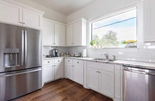 MacGregor Casa | Luxury Townhome - Near Downtown Houston & Medical Center