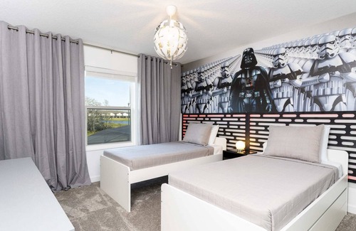 Campbell Casa | Luxury townhome near Disney