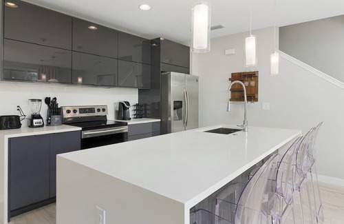 Kissimmee Casa | Luxury Townhome near attractions!