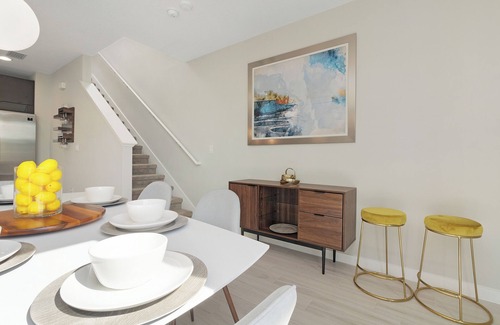 Kissimmee Casa | Luxury Townhome near attractions!