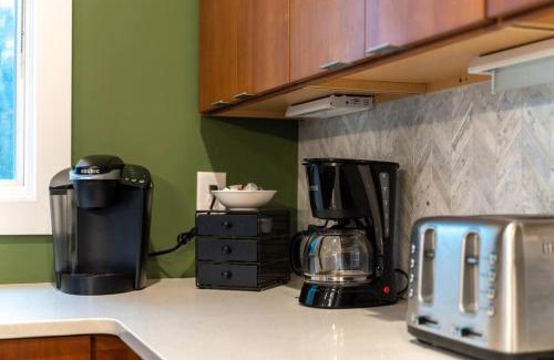Edgehill Casa | Luxury Townhome! Rooftop-Game Room! Near Broadway!