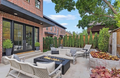 Salt Lake City Casa | Luxury townhome, minutes from ski resorts, the university and downtown.