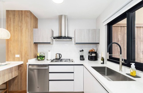 Bakval Casa | Luxury Townhouse 5-Min Walk to Ritz & Palm Beach at Porta Al Sole 17 by Bocobay