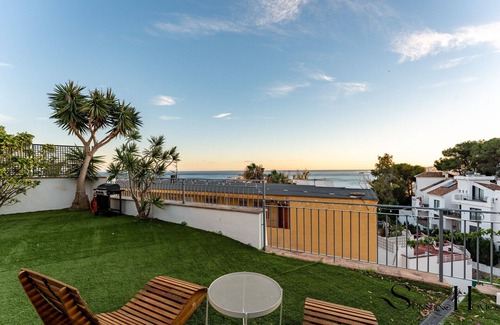 Torreblanca Chalet De Esquí | Luxury townhouse with rooftop Sauna & Jacuzzi