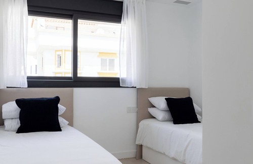 Carihuela Casa | Luxury Townhouse with Pool & Ocean View
