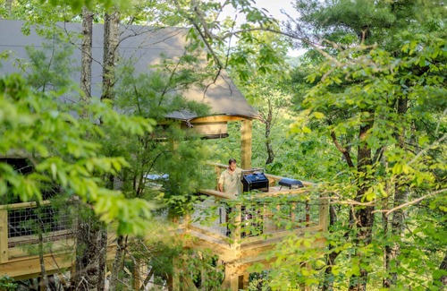 Zirconia Cabina | Luxury Tree Tent in Tuxedo Falls Resort with Private Waterfalls & Hiking