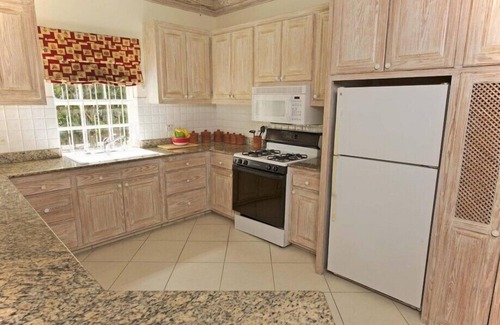 Brighton Apartamento | Lujo, Tropical, Frente a la Vida