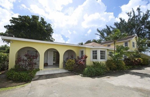 Brighton Apartamento | Lujo, Tropical, Frente a la Vida
