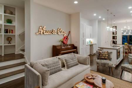 Edgehill Casa | Luxury Twin Homes in Nashville's Gulch