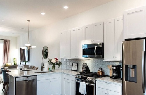 Hillsboro West End Casa | ¡Duerme 24 en 8 habitaciones en el centro de la ciudad! Camina hasta Vandy con cubiertas en la azotea