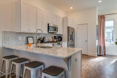 Hillsboro West End Casa | Luxury Twin Homes with Rooftop Decks