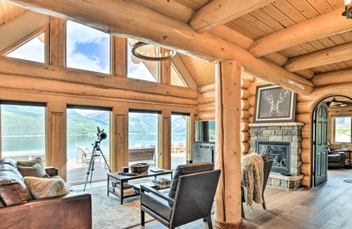 Twin Lakes Cabina | Luxury Twin Lakes Cabin w/ Breathtaking Views