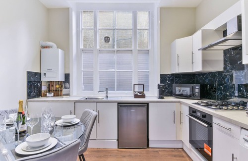 The City of London Apartamento | Luxury two bedroom apartment minutes from Farringdon Station!