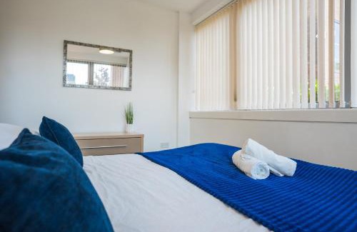 Central Milton Keynes Apartamento | Luxury Two-Bedroom Apartment - Central, Free Wi-Fi, 7 Mins from Station By AV Hughes Properties