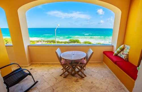 Isla Mujeres Condominio | Lujo de dos dormitorios condominio frente al mar en la Isla 33