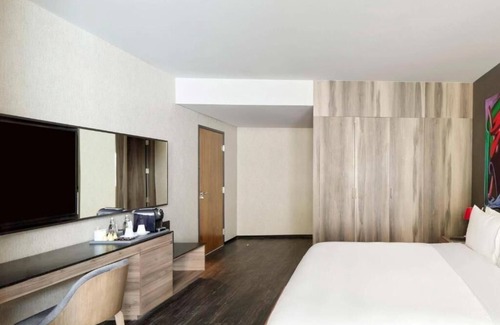 Hipodromo Hotel | Luxury Urban Escape w/ Balcony &Terrace, Pet-friendly, Near El Pendulo Bookstore!