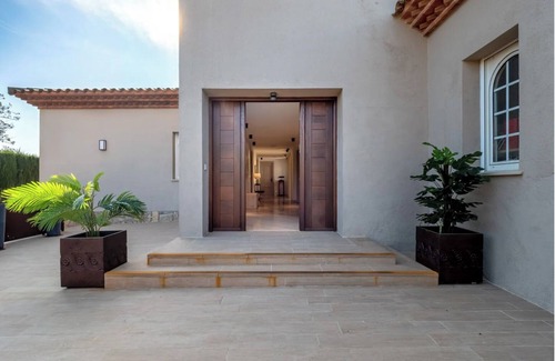 Bonmont Terres Noves Villa | Luxury: Very large villa with private pool, beach and activities