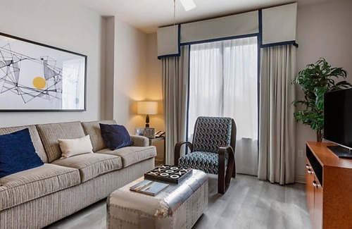 Las Vegas Complejo | Luxury Vegas Resort - Formula 1 Weekend - 4 Nights No Resort Fee!