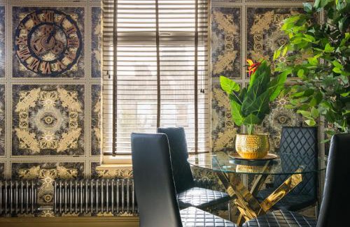 Leyton Apartamento | Luxury Versace 2 Bed Hot Tub Pool Table Sky Tv