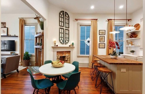 Dixon Park Casa | Luxury Victorian Retreat | Heated Pool