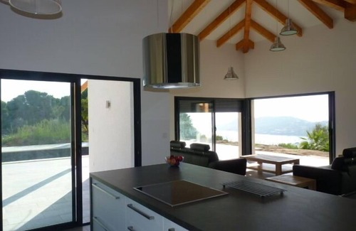 Santʼ Andrea-dʼOrcino Villa | MAGNÍFICA VILLA CONTEMPORÁNEA - PISCINA PANORÁMICA VISTA AL MAR