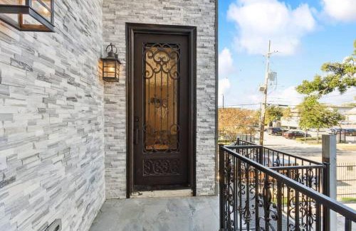 Tulane - Gravier Casa | Luxury Villa 5bdrm 5ba Near French Quarter