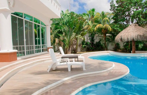 Cancun Villa | Luxury Villa Alamos with Private pool and big garden