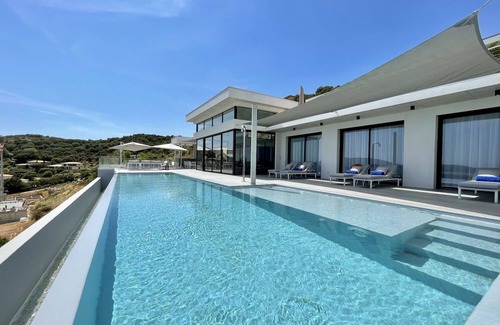 Lecci Casa | Luxury Villa Alba with panoramic sea view, 7 bedrooms Heated swimming pool