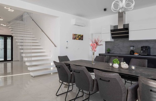 Kastela Villa | Luxury Villa Anchor with Heated Pool