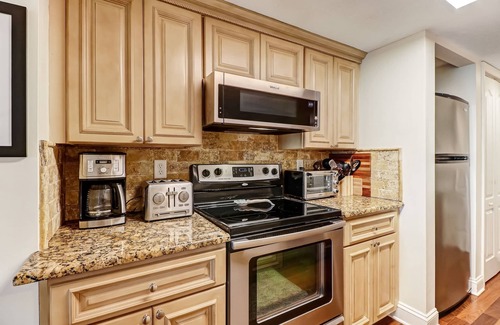 Fernandina Beach Casa | Luxury Villa | Beautiful Marsh Views | 3 Minute Drive to the Beach