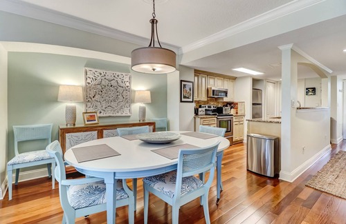 Fernandina Beach Casa | Luxury Villa | Beautiful Marsh Views | 3 Minute Drive to the Beach