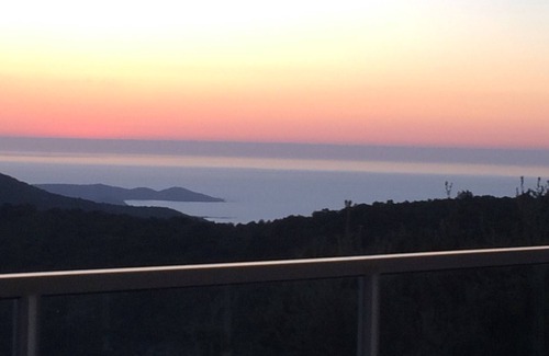 Albitreccia Villa | VILLA DE LUJO CON VISTAS AL MAR YA LA MONTAÑA 12/18 personas